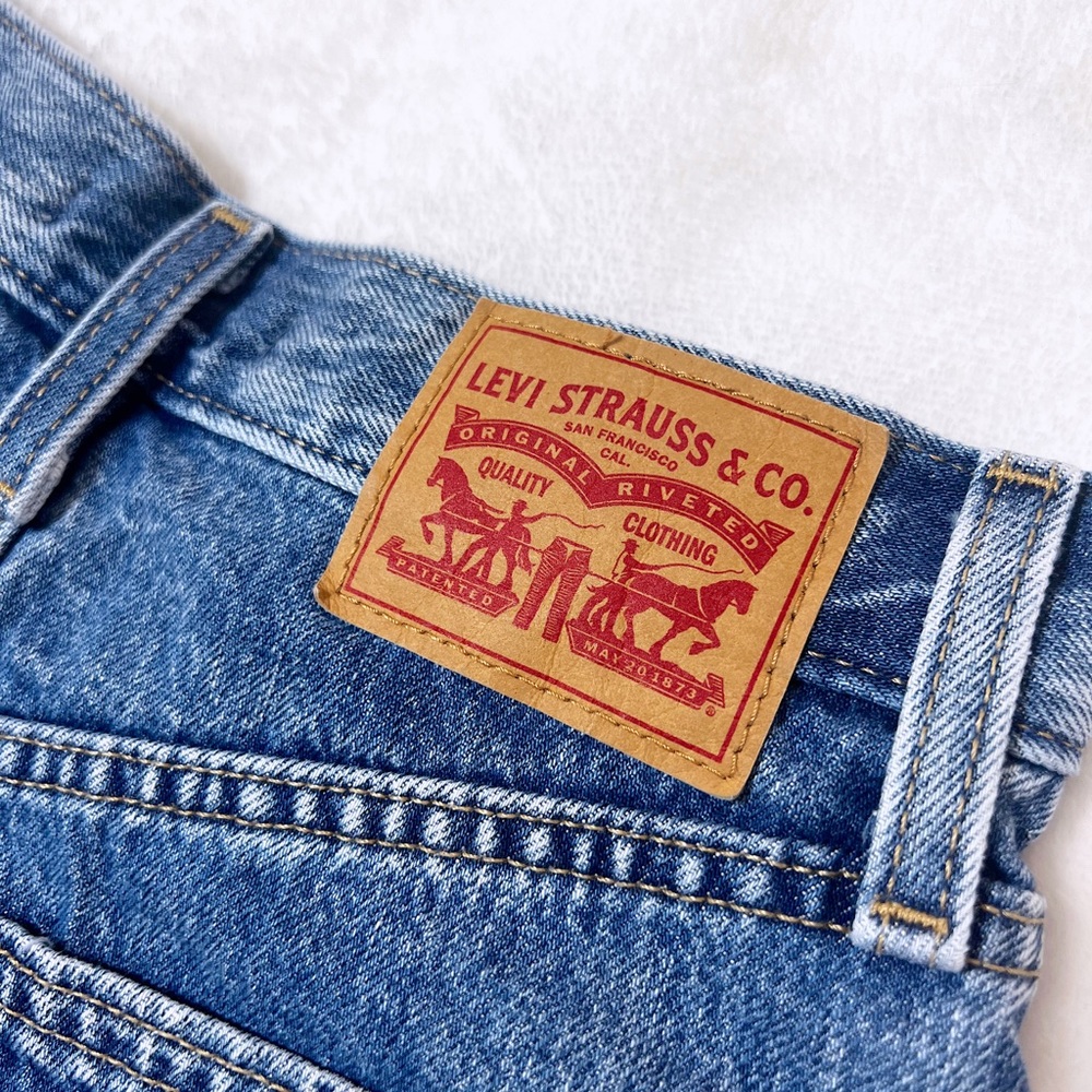 vintage levi’s high waisted mom shorts